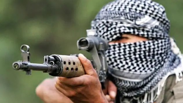 Sur'a gitmeye çalışan keskin nişancılar yakalandı