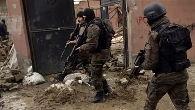 Sur'da yaralanan asker GATA'da şehit oldu