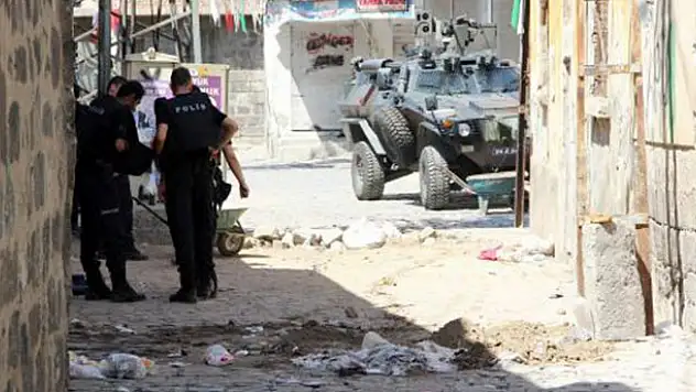 Sur'dan acı haber: 1 polis şehit
