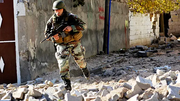 Sur ve İdil'de 5 terörist ölü ele geçirildi