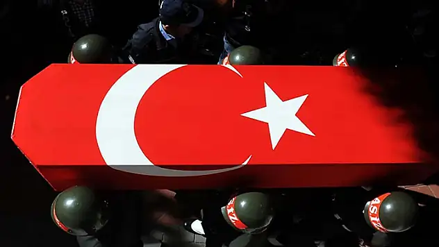 Suriye'de yaralanan polis memuru şehit oldu
