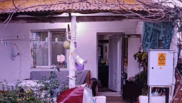 Suriye uyruklu kadın, hırsızlık için girdiği evde eski kayınvalidesini bıçaklayarak öldürdü

