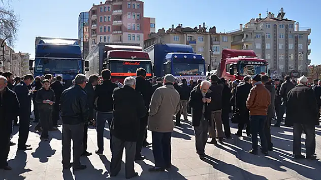 Suriye'ye un yardımı sürüyor