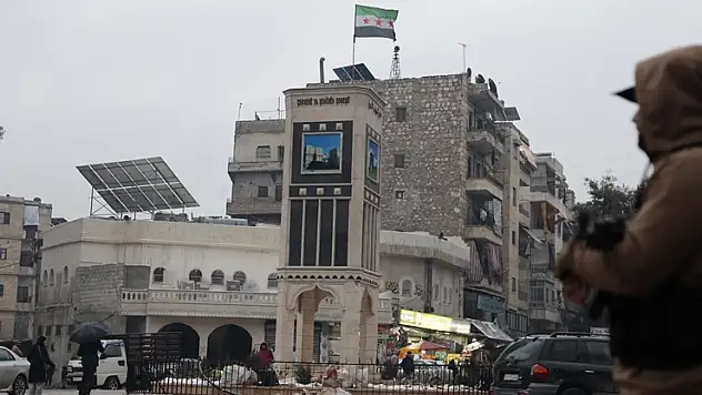 Suriye'de YPG işgalindeki Aynularab ilçesinde açılan insani koridordan sivillerin geçişi başladı