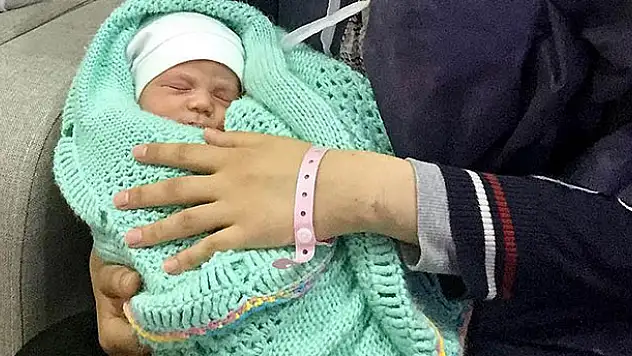 Suriyeli anneler Türkiye'de 200 bin bebek dünyaya getirdi