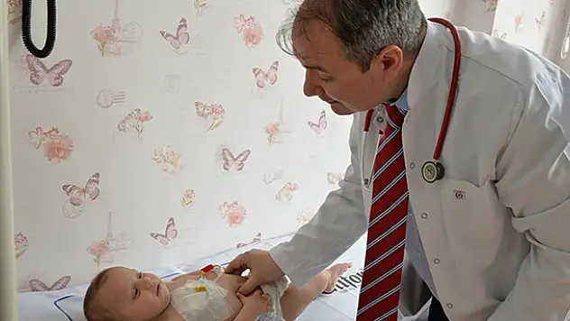 Suriyeli bebek Konya'da hayata tutundu