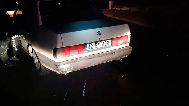 Sürücü dur ihtarına uymadı, polis aracına çarptı