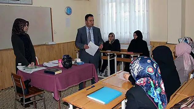 Suşehri'nde '4-6 yaş çocuk etkinlikleri' kursu başladı