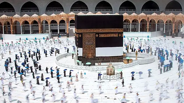 Suudi Arabistan'da 'akıllı hac kartı' uygulaması başladı
