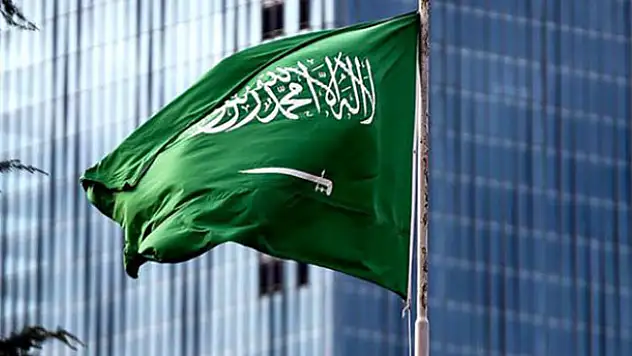 Suudi Arabistan'da Dışişleri ve Ulaştırma Bakanları görevden alındı