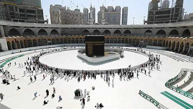 Suudi Arabistan'dan hac kararı! Sadece vatandaşlarına izin verecek
