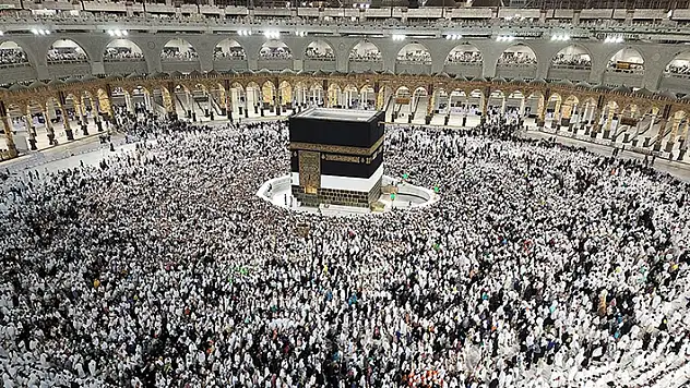Suudi Arabistan, ramazan ayında sadece bir kez umre yapılabileceğini duyurdu
