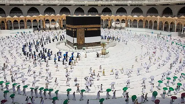 Suudi Arabistan'dan umre açıklaması! Ülkeye giriş şartları belirlendi 