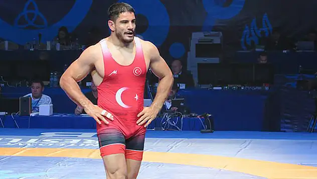 Taha Akgül finalde