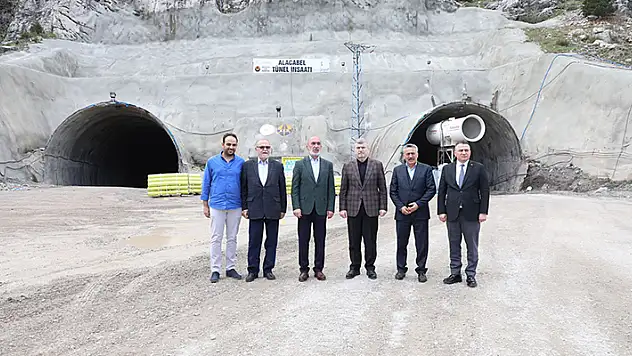 Tahir Akyürek Alacabel Tüneli'ndeki çalışmaları inceledi