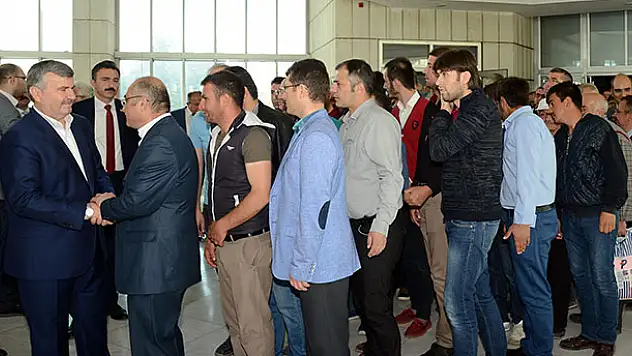 Tahir Akyürek, belediye personeli ile vedalaştı