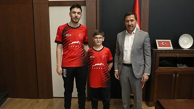 Tahir Efe'den Başkan Kılca'ya ziyaret