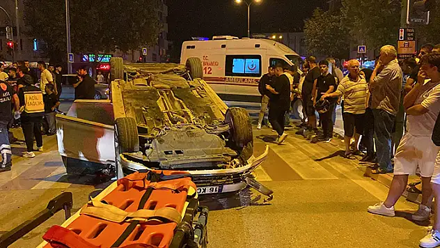 Takla atan otomobilin alkollü sürücüsünün arkadaşı: Yarın askere gidiyor, alkolmetreyi üflemesin
