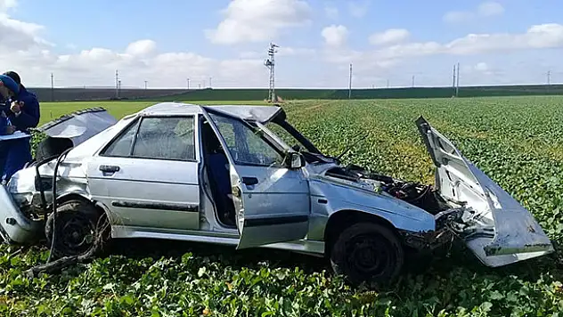 Takla atan otomobilin sürücüsü yaralandı