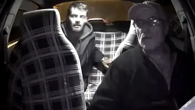 Taksici gasp girişimini biber gazıyla önledi
