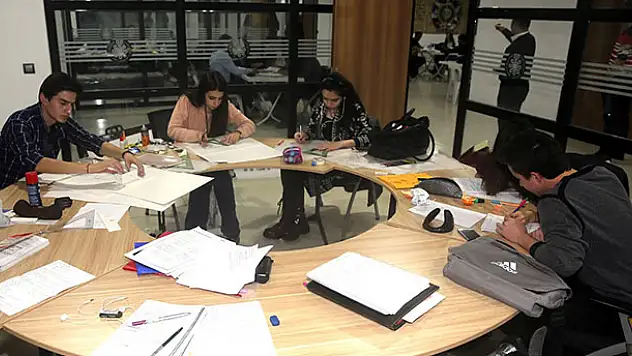 Talha Bayrakçı Gençlik Merkezi 7/24 hizmet veriyor