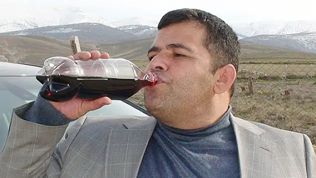 Tam 19 Yıldır Su İçmiyor