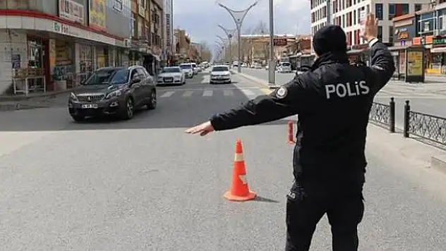 Tam kapanmada dikkat çeken 5 detay! Bahçeye çıkarsanız...