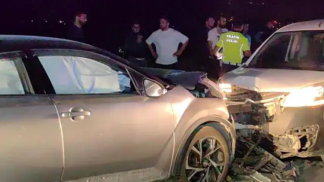 Tamirciye bırakılan araçla gezi keyfi kazayla bitti: 6 yaralı

