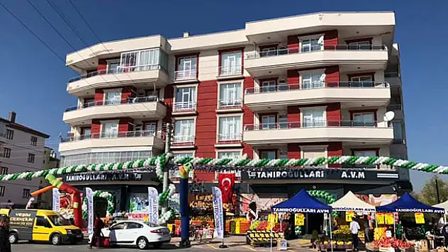 Tanıroğulları AVM, 600 m2'lik alanda açıldı