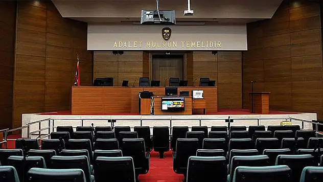 Taraf gazetesi sorumlu yazı işleri müdürüne hapis cezası