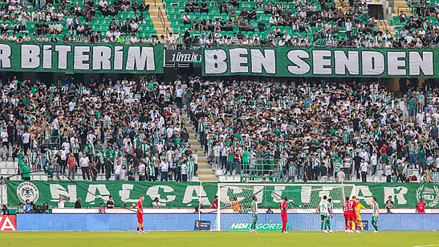 Taraftar, tribünlerden uzaklaşıyor