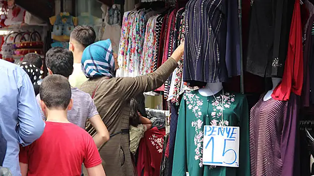 Tarihi Bedesten Çarşısında bayram hareketliliği