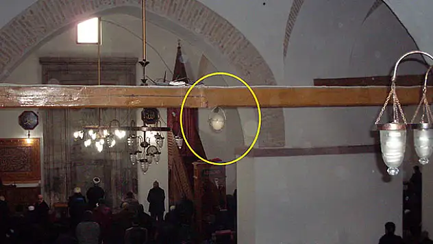Tarihi Camideki Koruyucu Sır