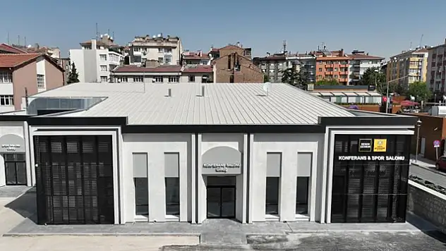 Tarihi Konya Lisesi Spor ve Konferans Salonu yeni eğitim dönemine hazır