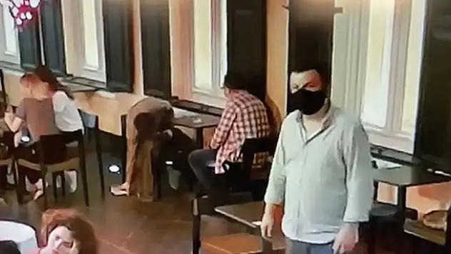Tarihi Narmanlı Han'daki kafede çanta hırsızlığı kamerada