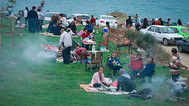 Tarım ve Orman Bakanı Pakdemirli'den 'mangal yasağı' açıklaması