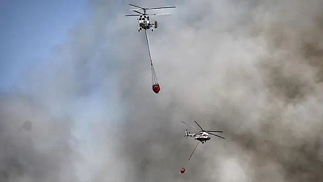 Tarım ve Orman Bakanı Pakdemirli: Yangınlarla mücadelede 16 uçak, 9 İHA, 51 helikopter kullanılıyor
