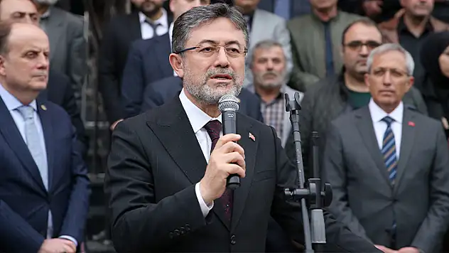 Tarım ve Orman Bakanı Yumaklı, Konya'nın ilçelerinde partililerle buluştu
