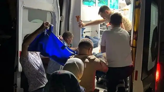 Tartıştığı eşini bıçakla yaralayan kadın gözaltına alındı