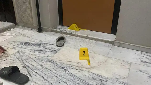 Tartıştığı eşinin kapısına kurşun yağdıran koca tutuklandı
