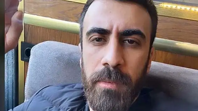 Tartıştığı kız arkadaşını öldürüp, 7 katlı binanın çatısından atladı
