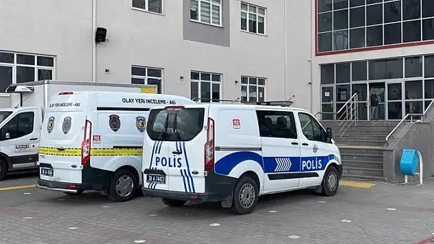 Tartıştığı öğretmeni okulda tabancayla yaraladı
