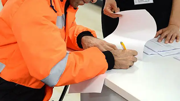 Taşeron işçiler kadroya kavuştu