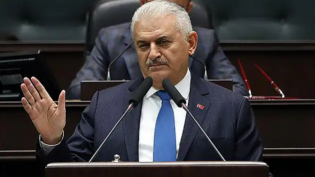 Taşeron işçilerine kadro işi tamam, eli kulağında
