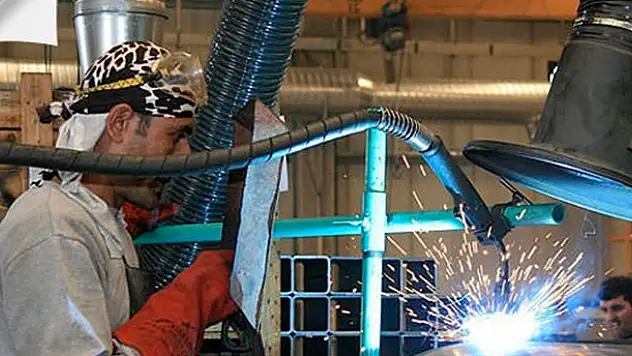 Taşeronlar sözleşmeli kadrolu işçi olacak