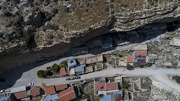 Taşkale tahıl ambarları farklı mimarisi ile ilgi odağı