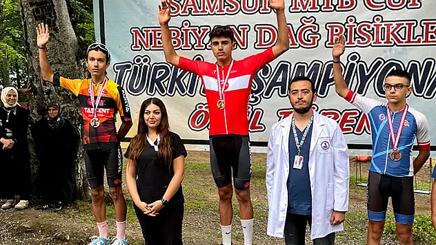 Taşkentli pedallardan 3 derece
