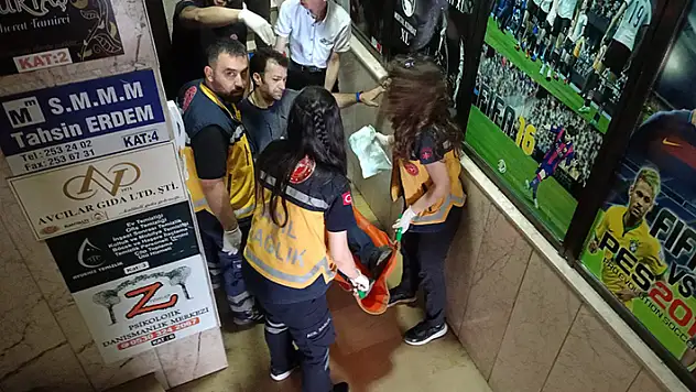 Taşlama makinesine parmakları ile bacağını kaptıran işçi yaralandı
