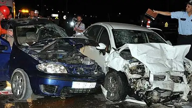 Tatilin ilk 3 gününde yollarda 35 kişi öldü
