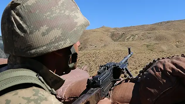 Tatvan kırsalında çatışma: 1 korucu şehit oldu, 2 asker yaralandı 